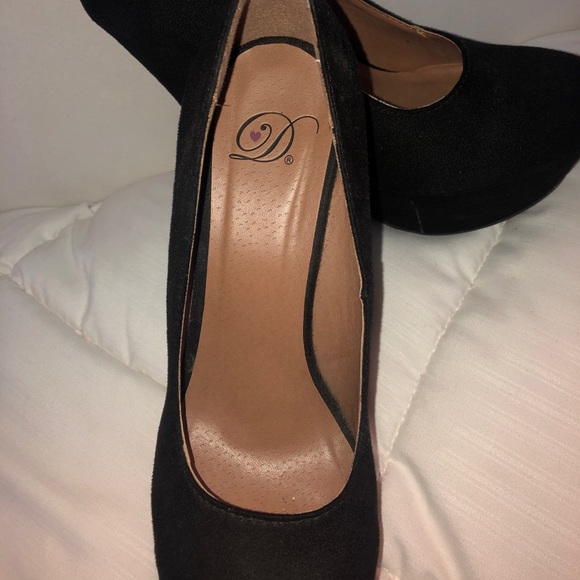 Black platform wedges - Picture 3 of 3